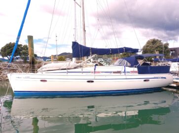 GWEN ROY: Well Cared For 2006 Bavaria 39C