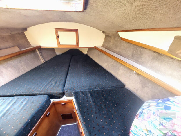 TE TUI: Well Equipped 1986 Raven 31 - Image 11