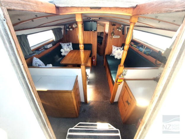 TE TUI: Well Equipped 1986 Raven 31 - Image 7